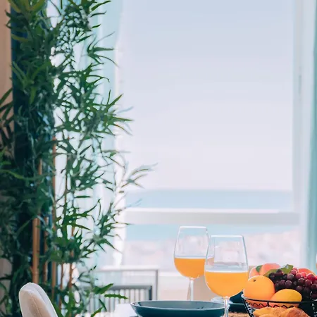 Sea View Gem In Apartment